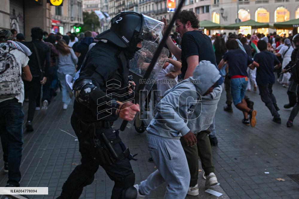 Demonstration in Support of Palestine Across Spain