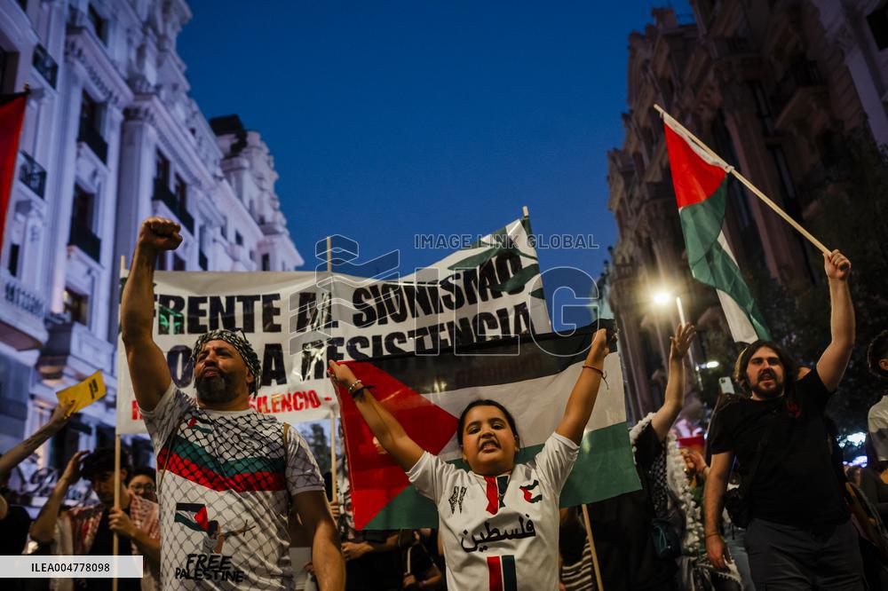 Demonstration in Support of Palestine Across Spain