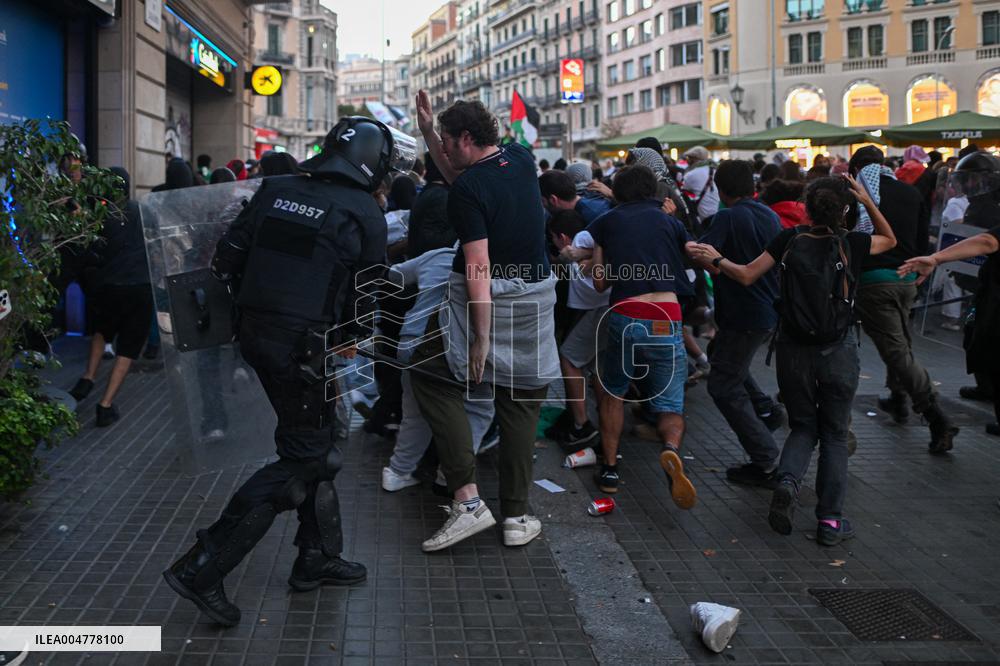 Demonstration in Support of Palestine Across Spain