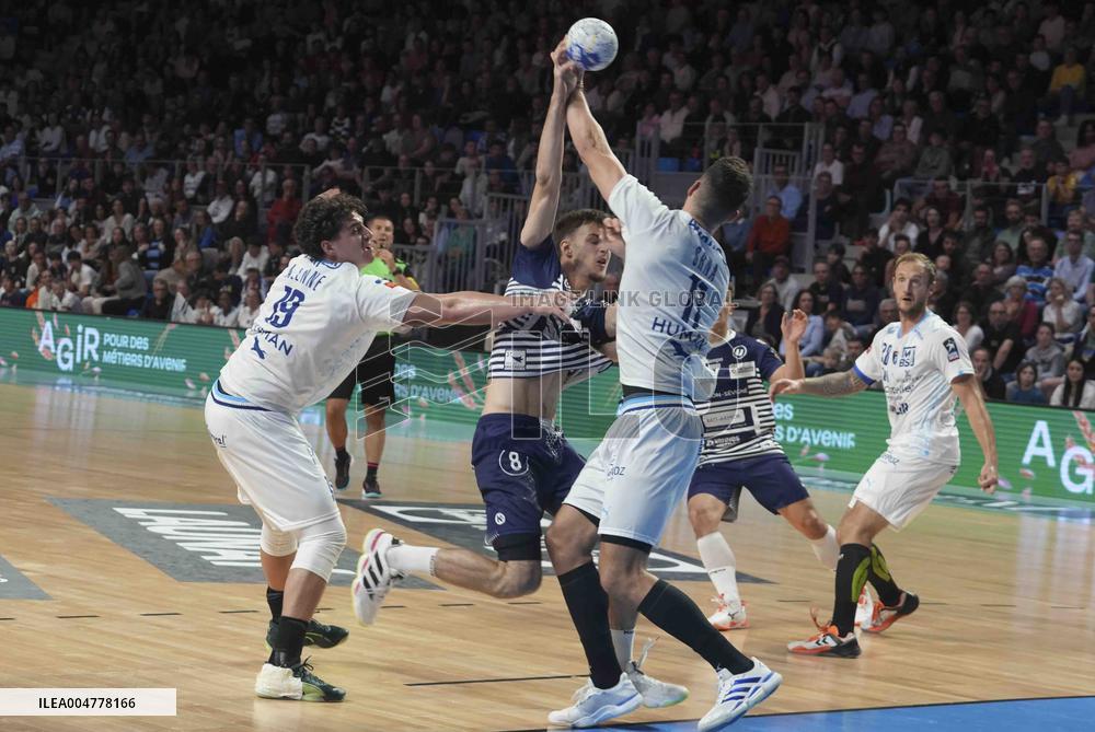 Handball - French Champ - Cesson Rennes v Montpellier
