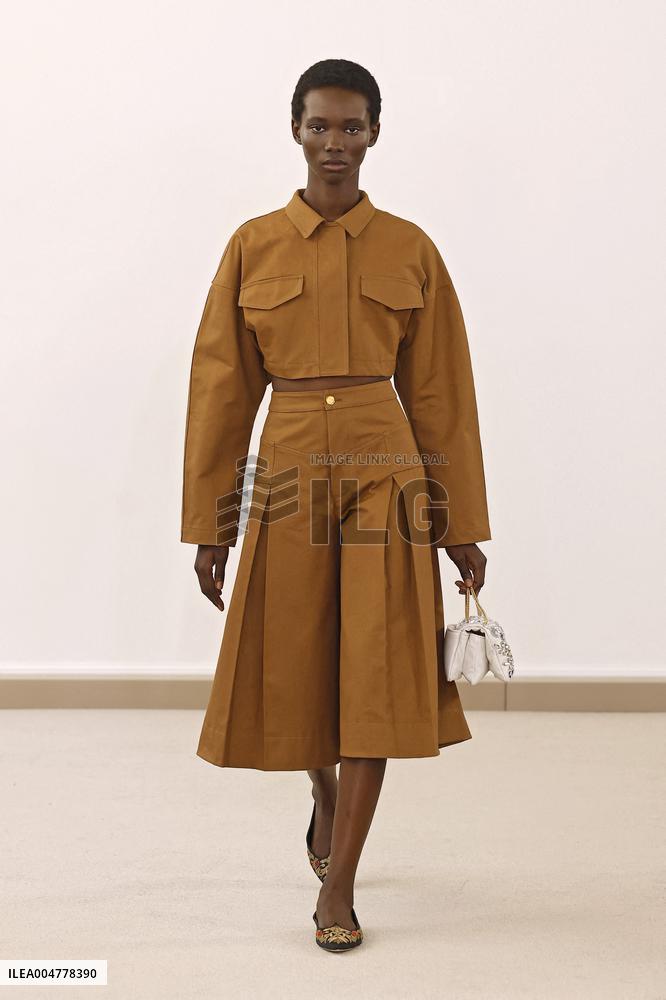 PFW - Giambattista Valli Runway