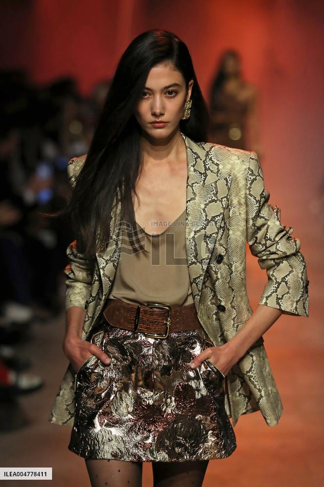 PFW - Elie Saab Runway