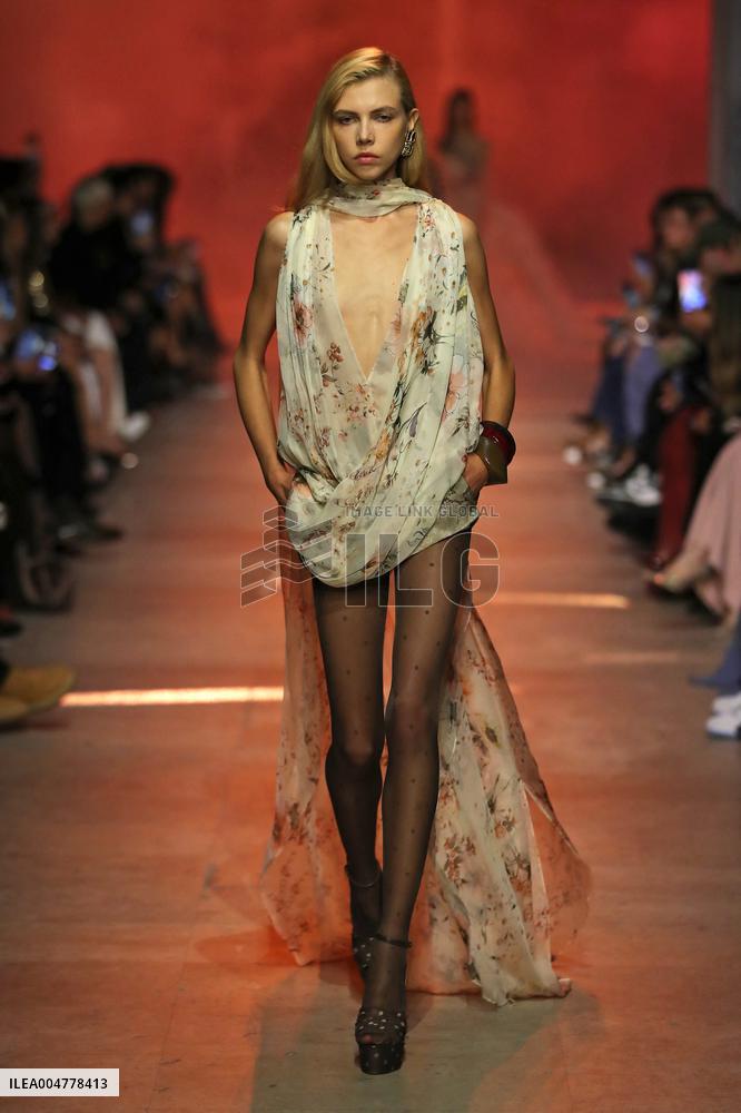 PFW - Elie Saab Runway