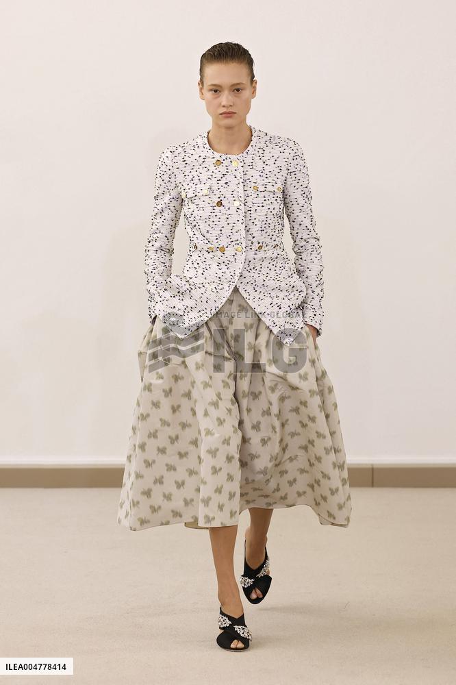 PFW - Giambattista Valli Runway