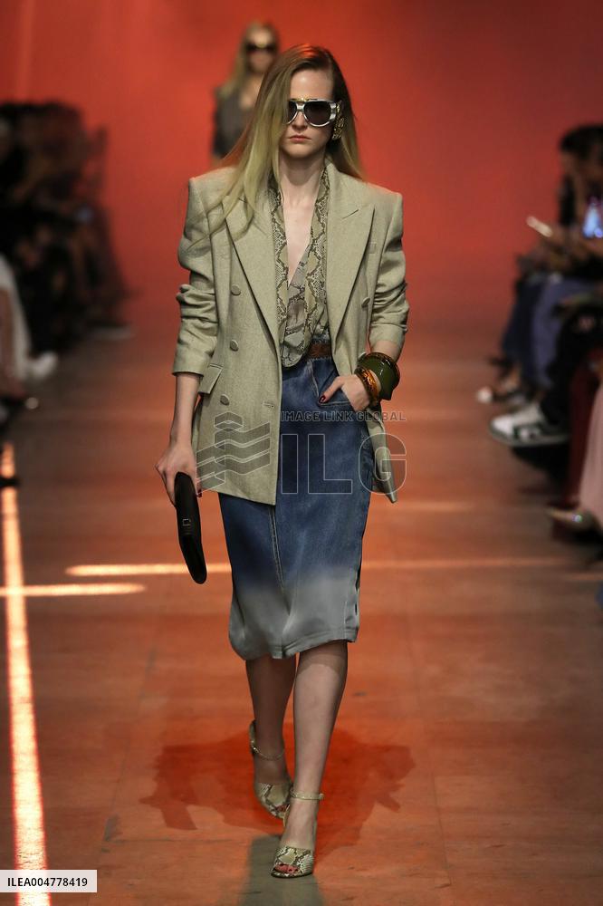 PFW - Elie Saab Runway