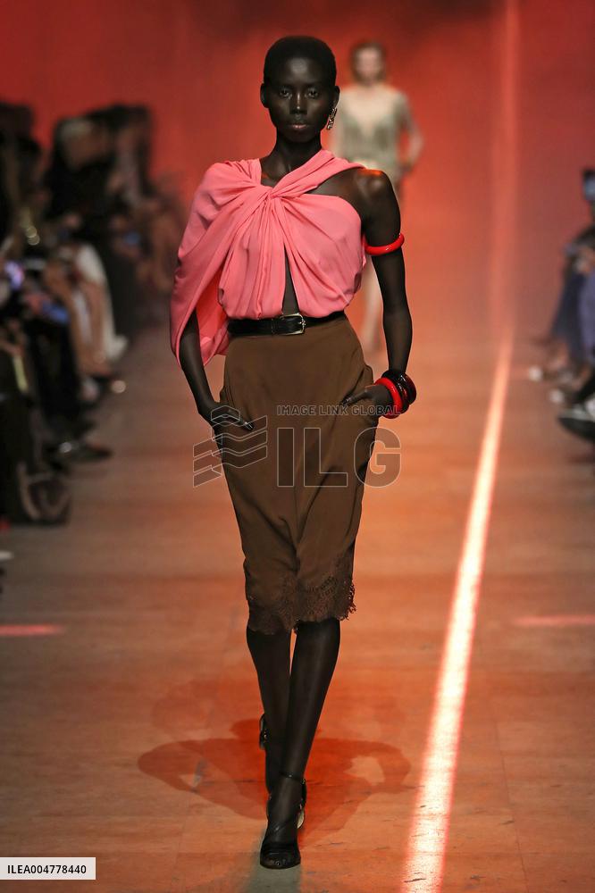 PFW - Elie Saab Runway