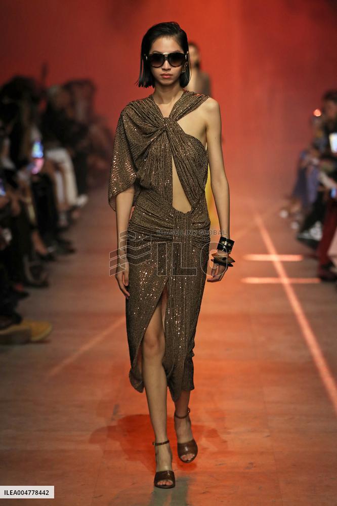 PFW - Elie Saab Runway