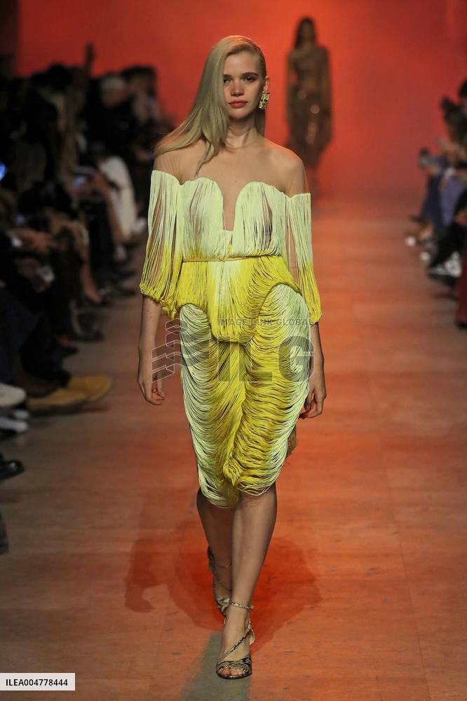 PFW - Elie Saab Runway