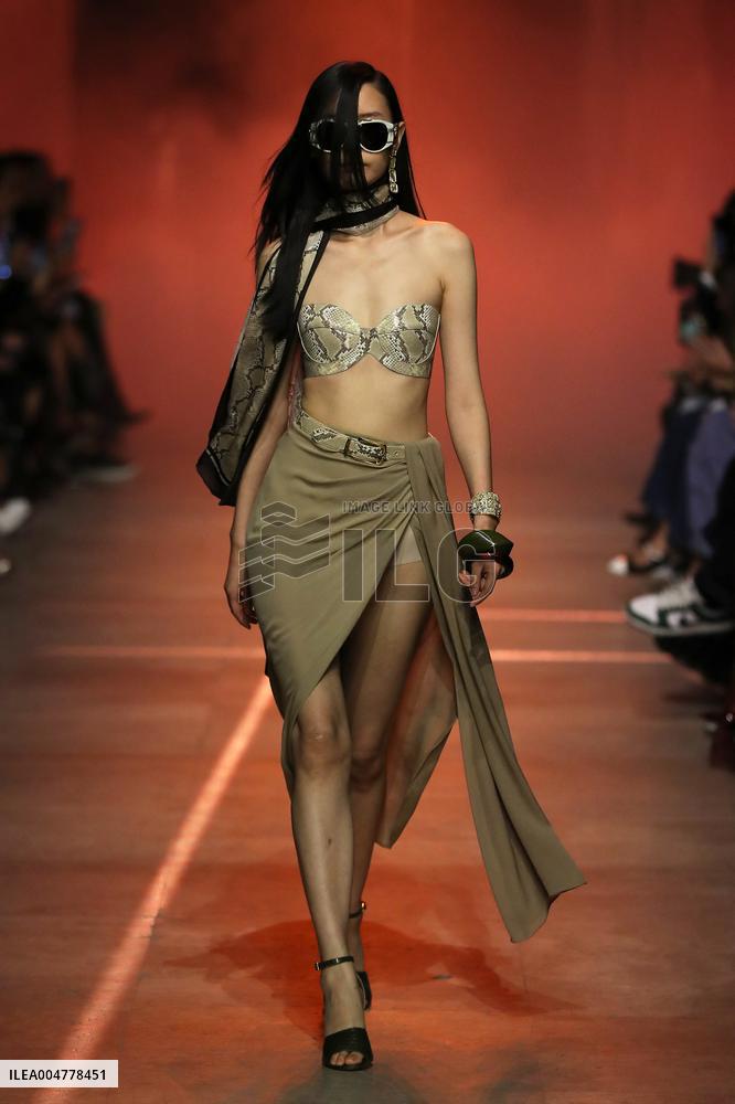 PFW - Elie Saab Runway