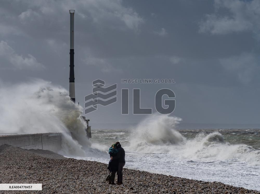 Storm Amy Hits France - Le Havre
