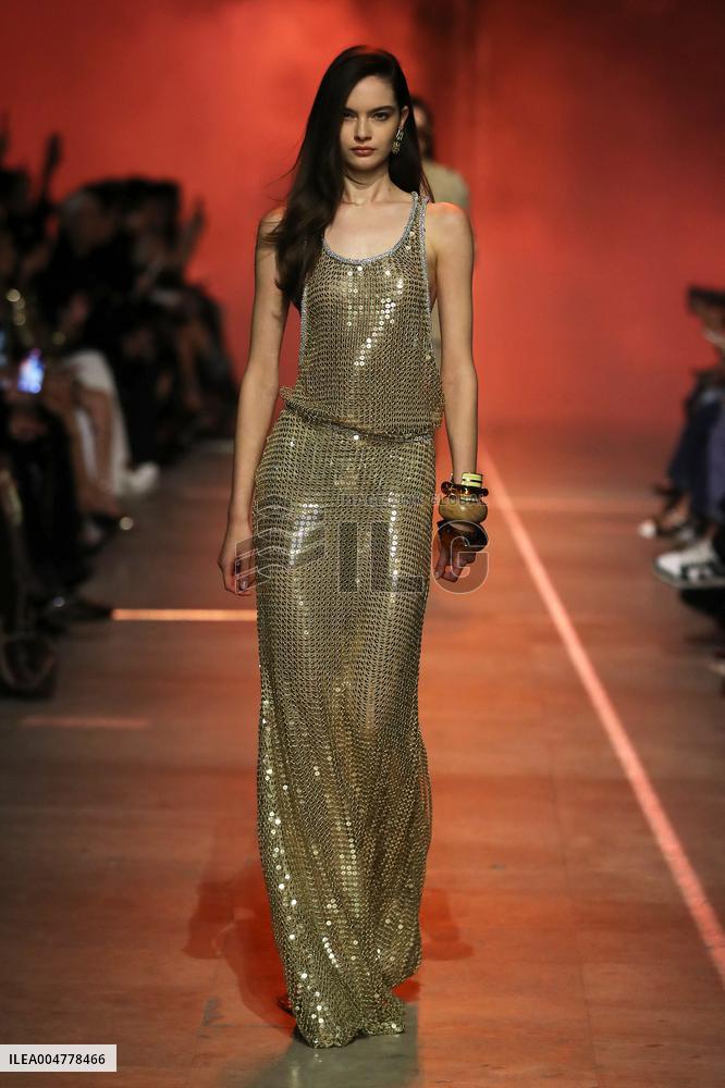 PFW - Elie Saab Runway