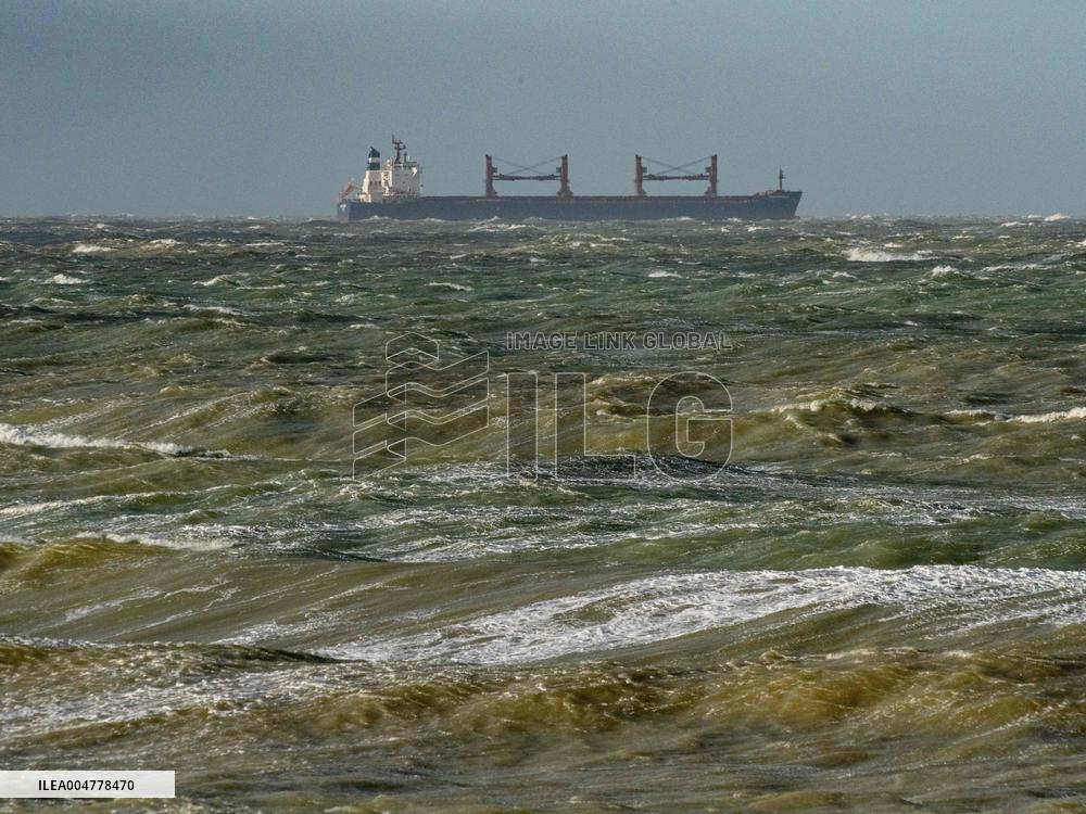 Storm Amy Hits France - Le Havre