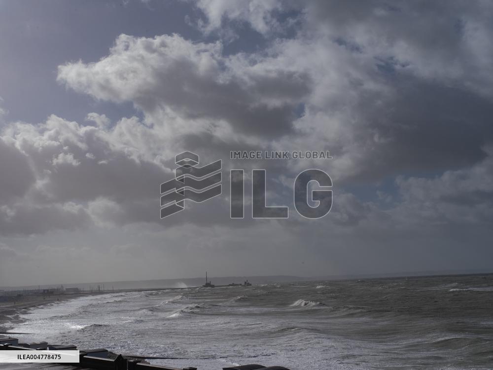 Storm Amy Hits France - Le Havre