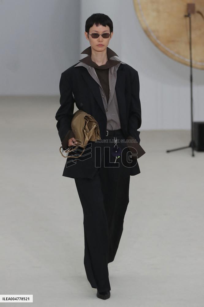 PFW - Issey Miyake Runway