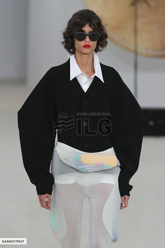 PFW - Issey Miyake Runway