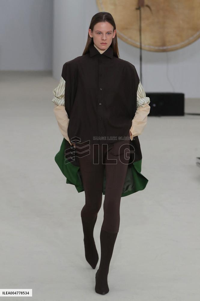 PFW - Issey Miyake Runway