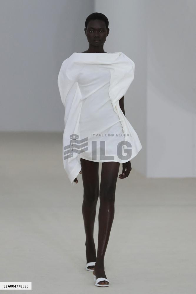 PFW - Issey Miyake Runway