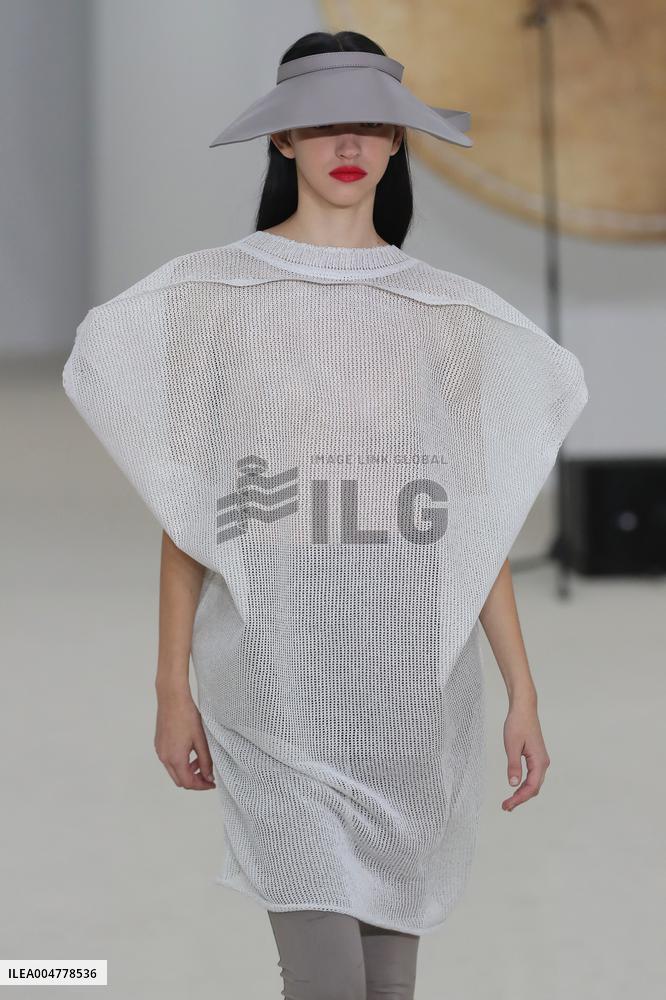 PFW - Issey Miyake Runway