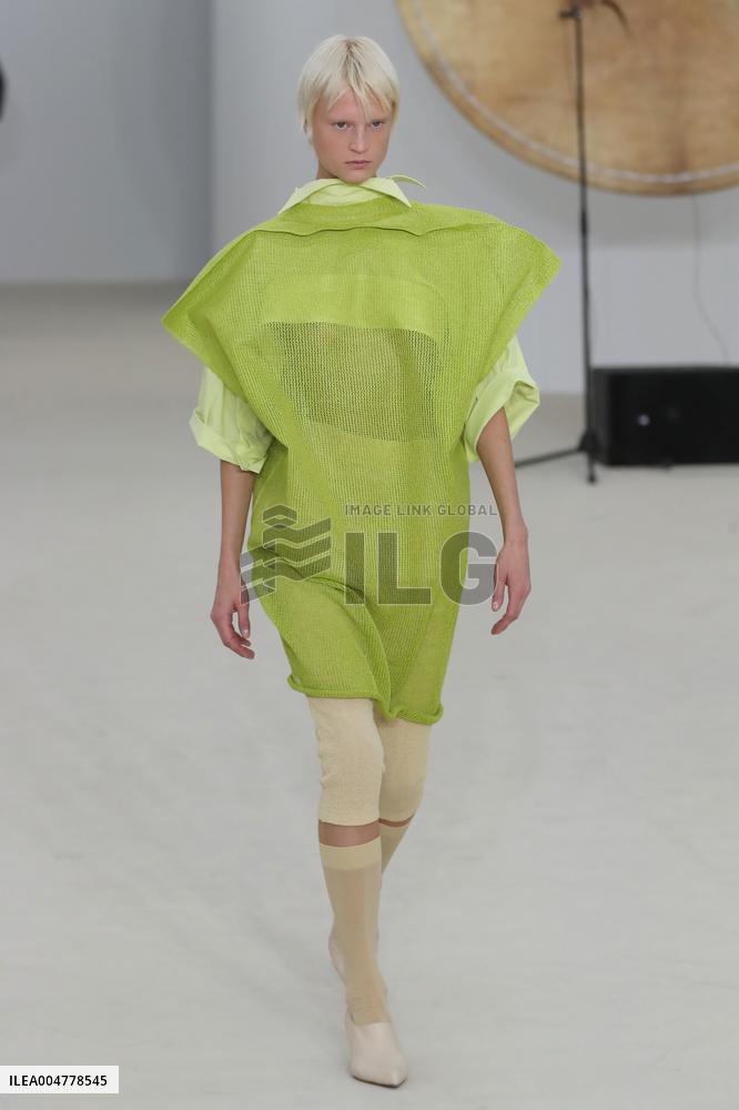 PFW - Issey Miyake Runway