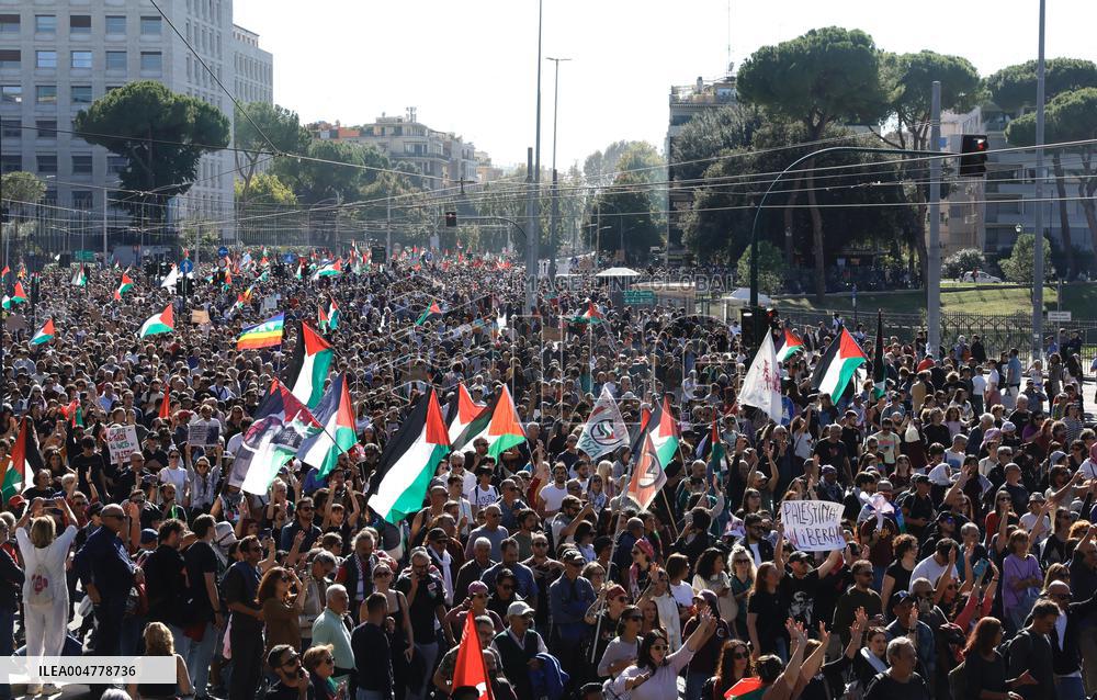Demonstration in Support of Palestine Across Italy