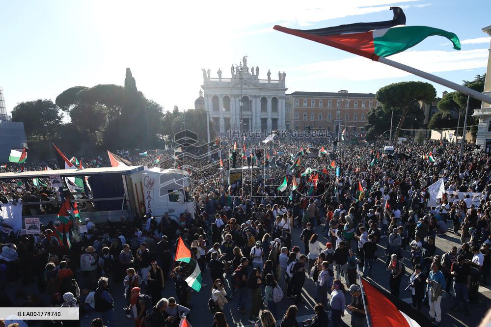 Demonstration in Support of Palestine Across Italy