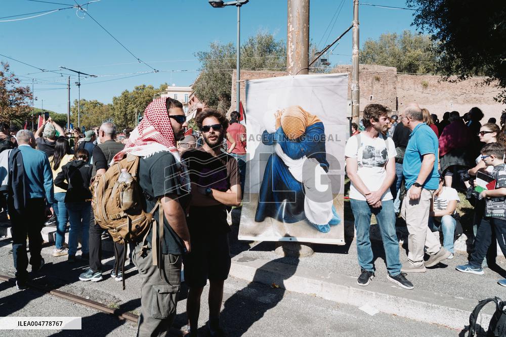 Demonstration in Support of Palestine Across Italy