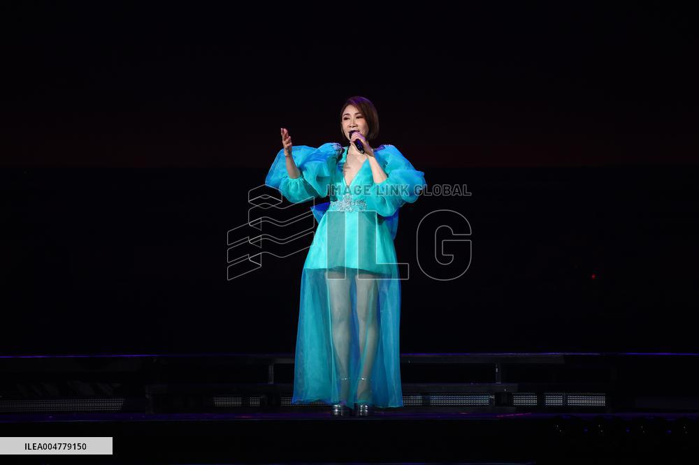 Taiwanese Female Singer E-Jun Lee