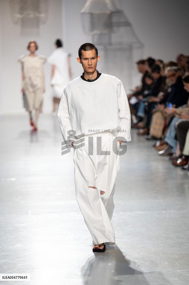 Runway Niccolo Pasqualetti Womenswear - PFW