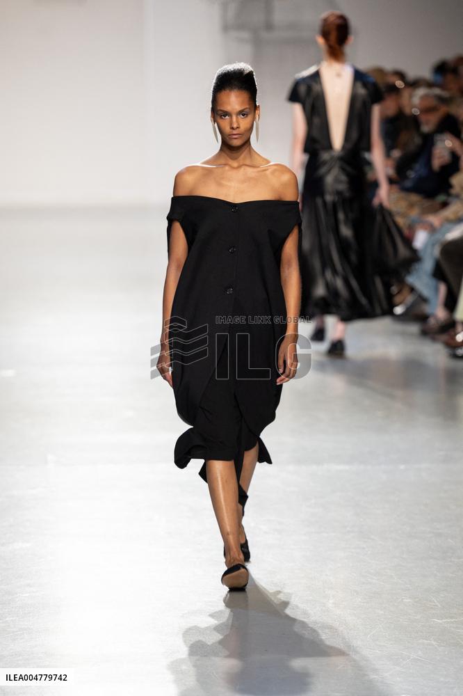 Runway Niccolo Pasqualetti Womenswear - PFW