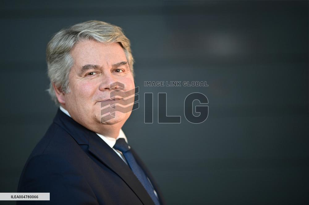 La Baule fiction politique Film Festival. FC