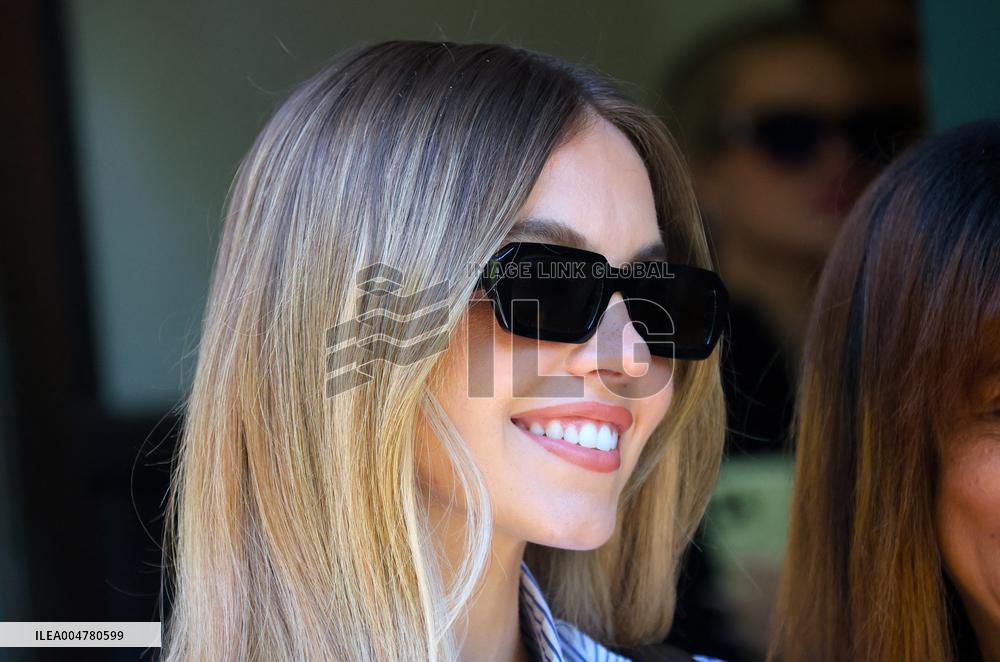 Sydney Sweeney out in New York