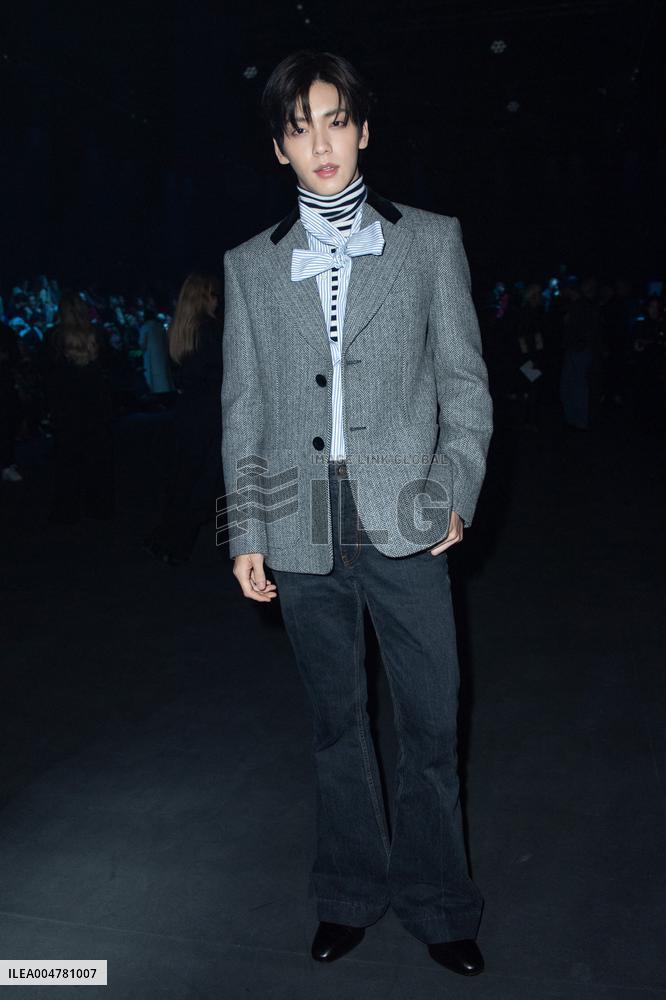 PFW Valentino Front Row