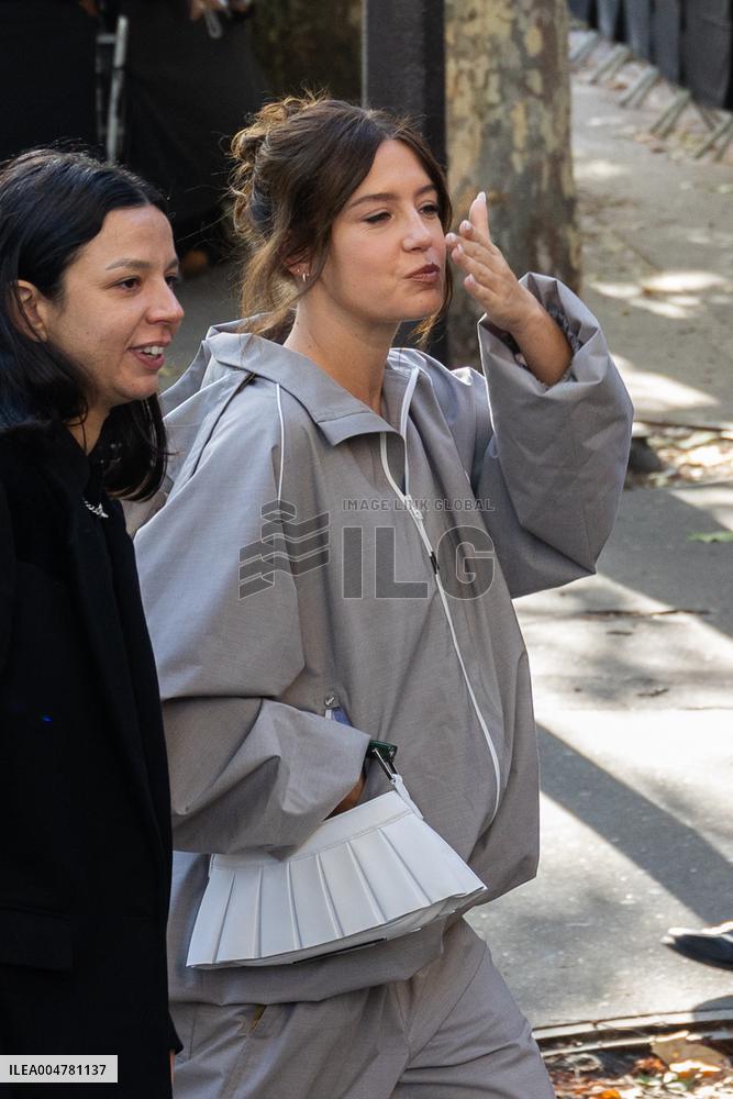 PFW - Lacoste Womenswear Spring-Summer - Arrivals NB