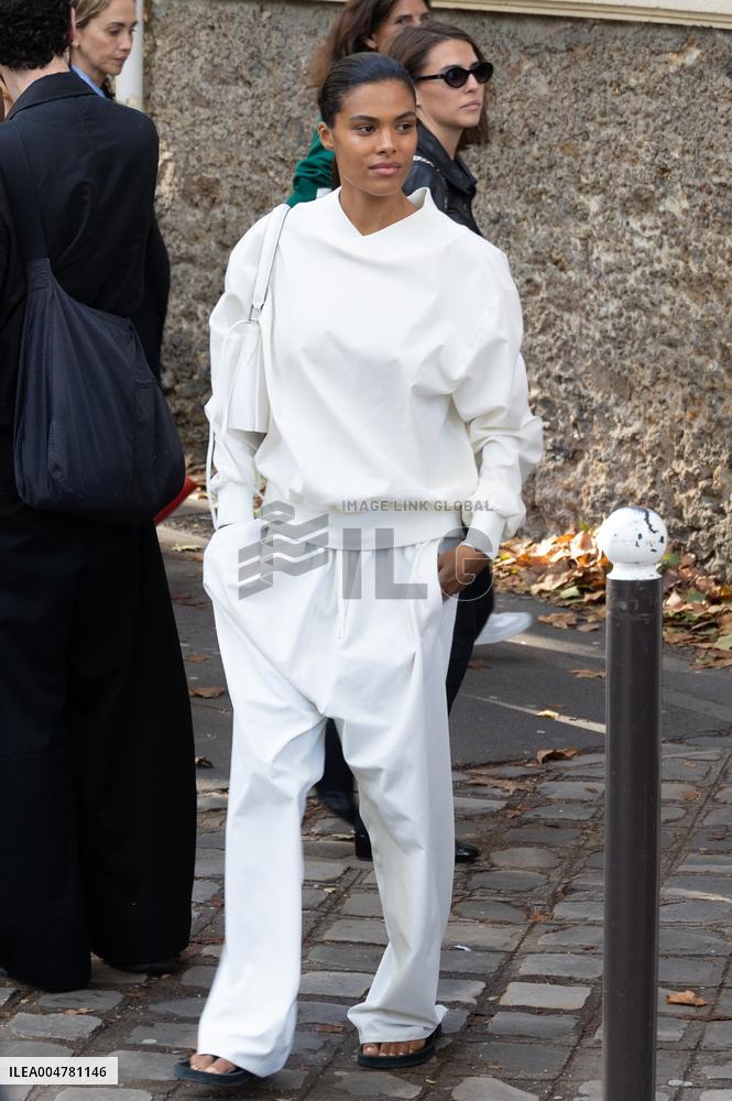 PFW - Lacoste Womenswear Spring-Summer - Arrivals NB