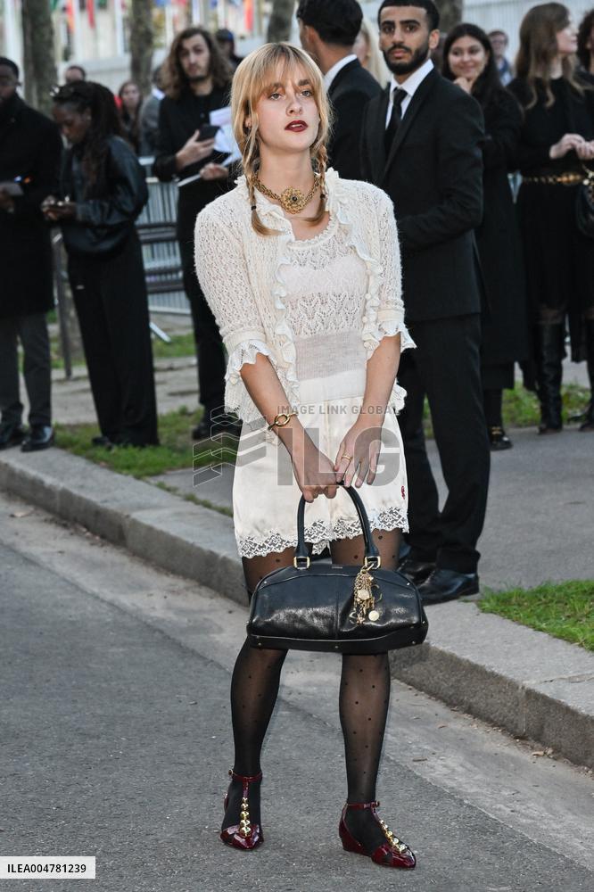 PFW Chloe Outside Arrivals