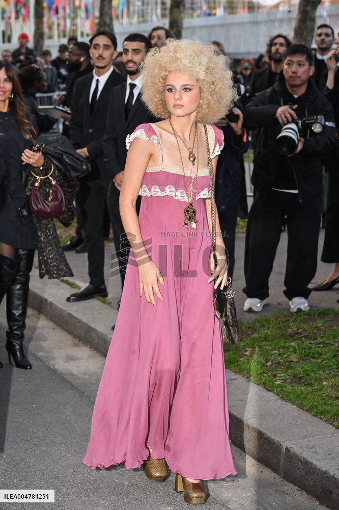 PFW Chloe Outside Arrivals