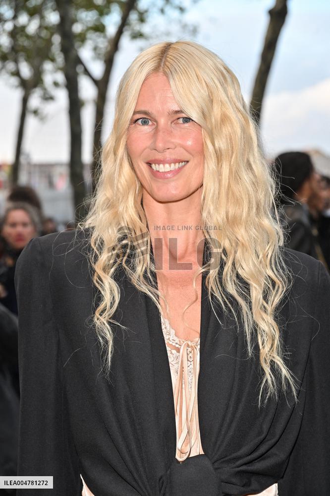 PFW Chloe Outside Arrivals