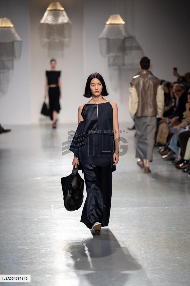 Runway Niccolo Pasqualetti Womenswear - PFW
