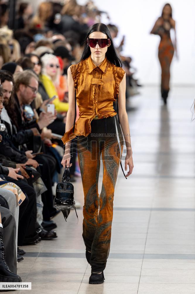 Runway Ottolinger Womenswear - PFW