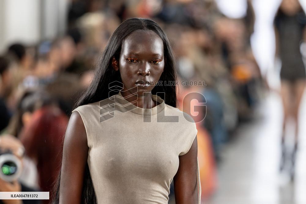 Runway Ottolinger Womenswear - PFW