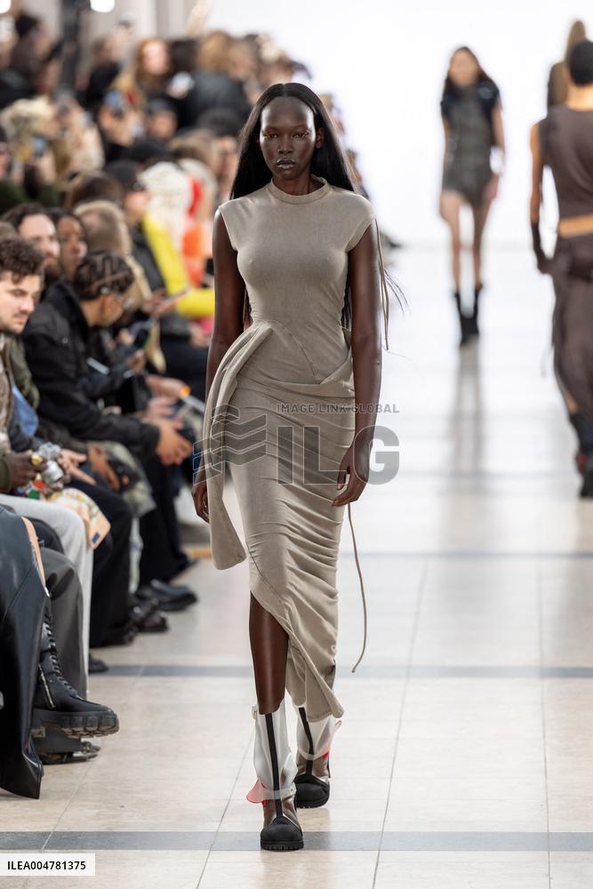 Runway Ottolinger Womenswear - PFW