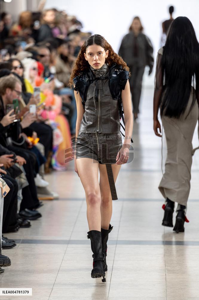 Runway Ottolinger Womenswear - PFW