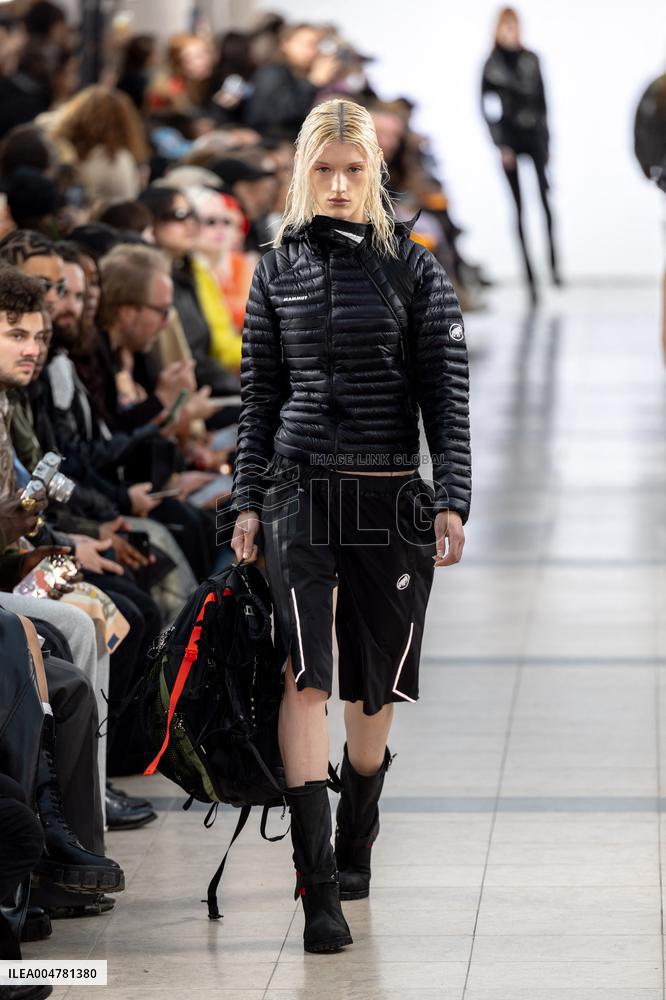 Runway Ottolinger Womenswear - PFW