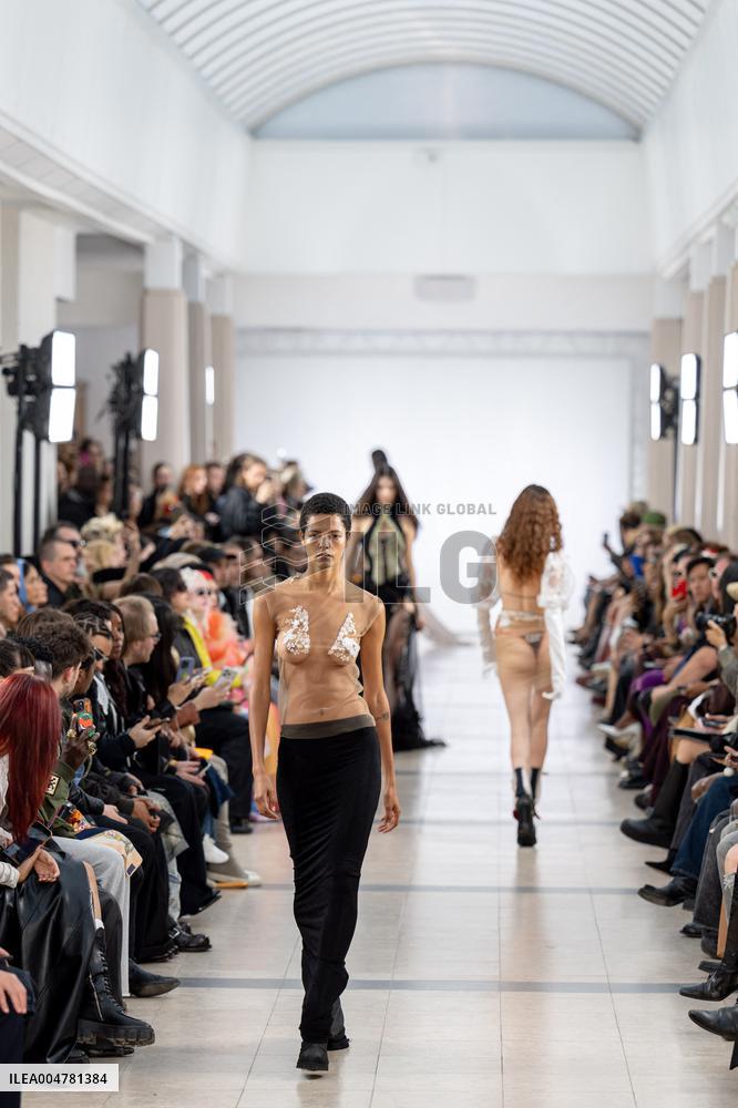 Runway Ottolinger Womenswear - PFW