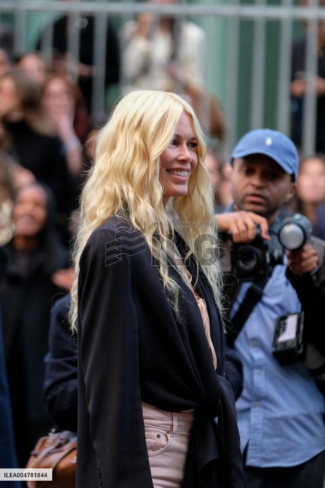 PFW - Chloe Outside Arrivals