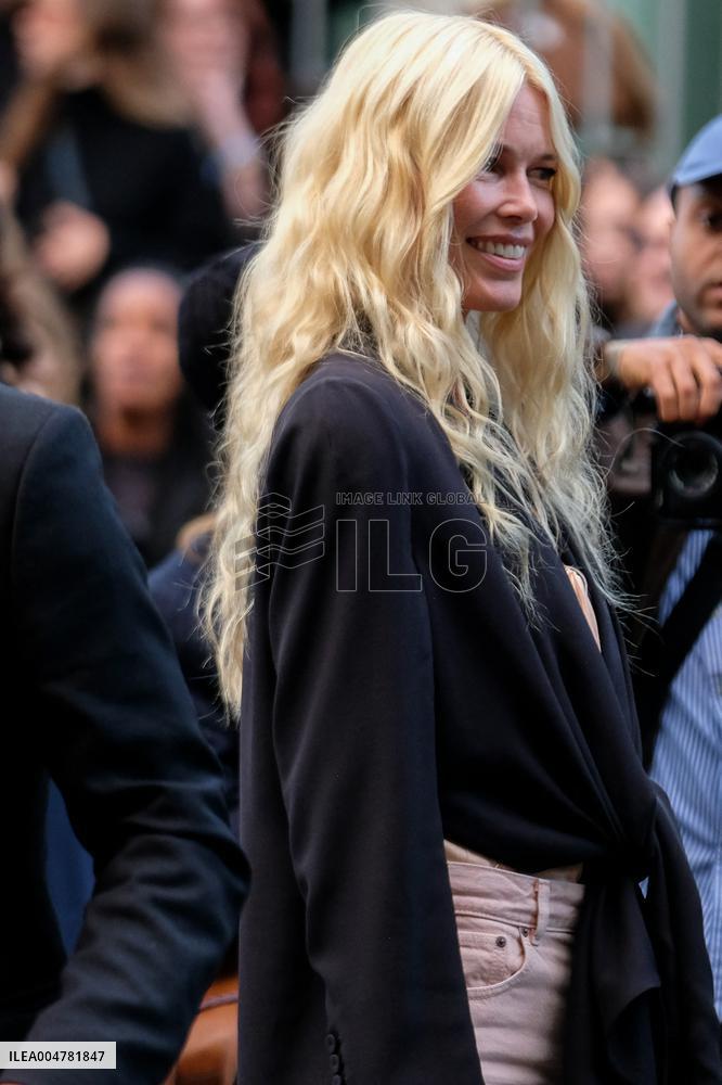 PFW - Chloe Outside Arrivals