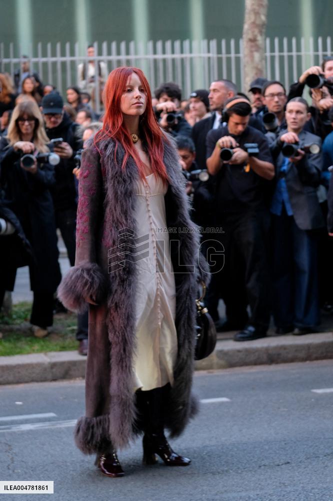 PFW - Chloe Outside Arrivals