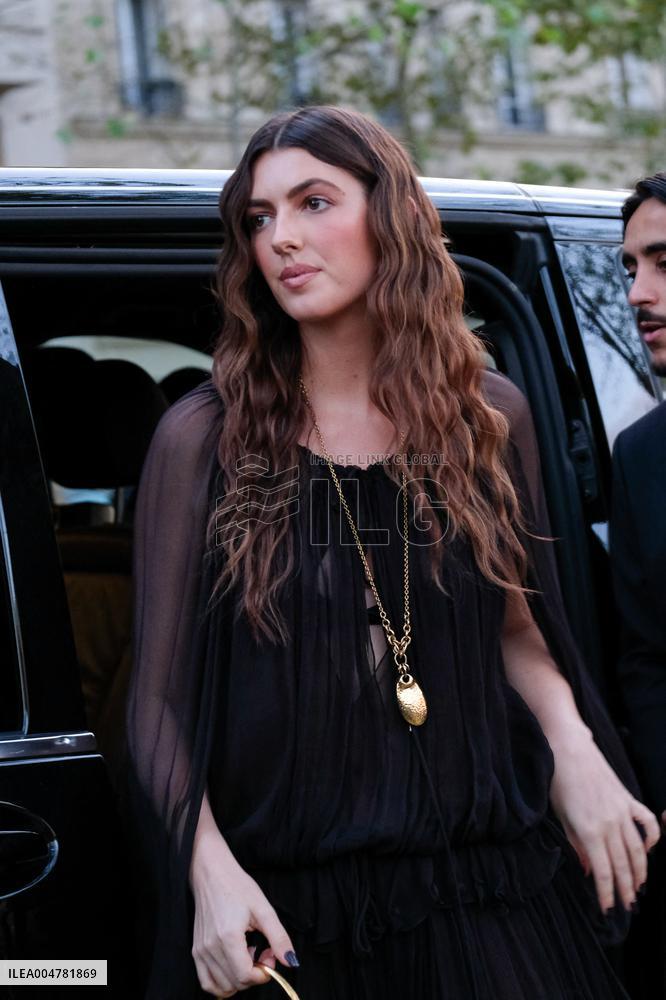 PFW - Chloe Outside Arrivals