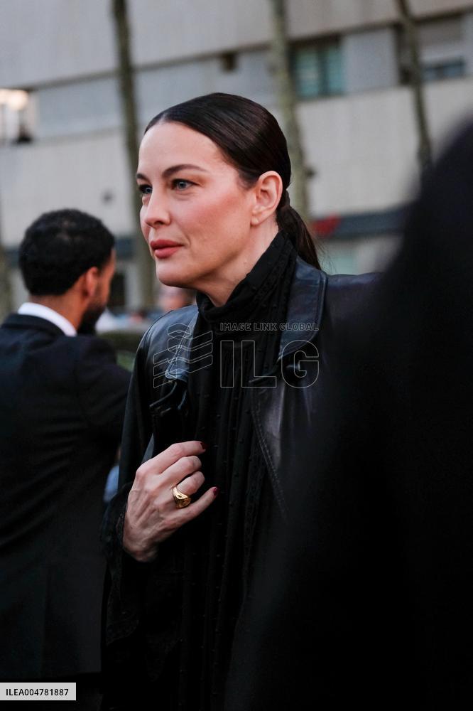 PFW - Chloe Outside Arrivals