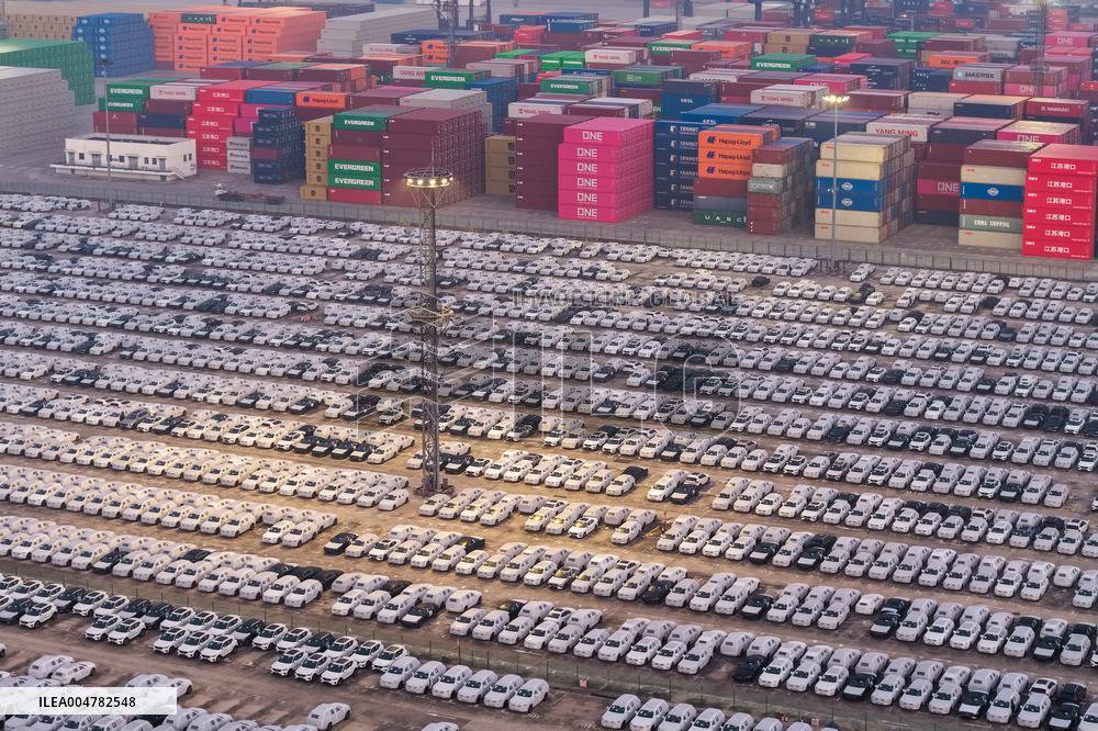 Nanjing Port Vehicles Export
